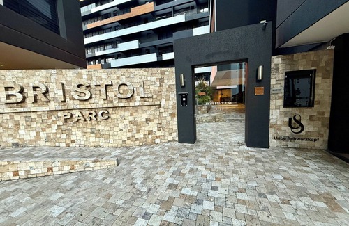 Distrito Financiero Apartamento | 3-bedroom apartment in Quito prime location, stylish design & top-tier amenities
