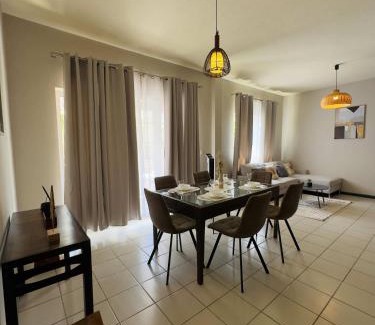 Wolmar Apartamento | 3 Bedroom Apt 1min Walk to Beach - AO11