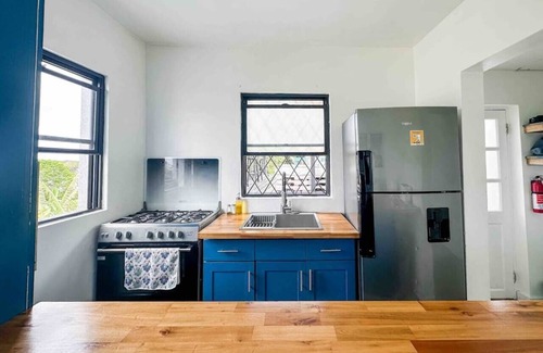 Maxwell Apartamento | 3 Bedroom APT 3A+B, Oceanview + Pool | Near Beach @ Paradise Point Barbados