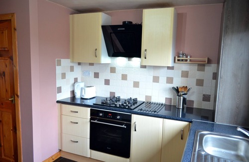 North Glasgow Apartamento | Apartamento de 3 habitaciones - 5 camas + sofá cama - Wi-Fi gratis, estacionamiento y Netflix - HASTA 7 personas