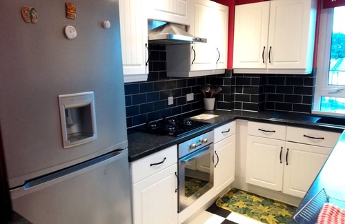 Renfrew Apartamento | Apto de 3 habitaciones. Virgin internet 100 Mbps, Virgin Tv, Netflix y estacionamiento gratuito