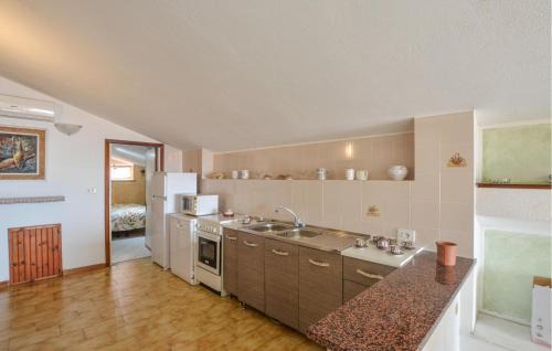 Poggi Apartamento | 3 Bedroom Awesome Apartment In Imperia