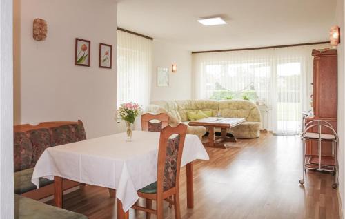 Breuna Apartamento | 3 Bedroom Awesome Apartment In Breuna