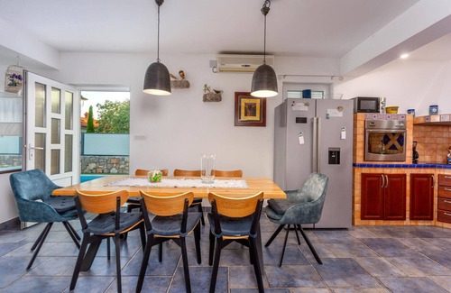 Kornic Casa | Impresionante casa de 3 dormitorios en.
