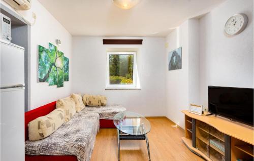Risika Casa | 3 Bedroom Awesome Home In Krk