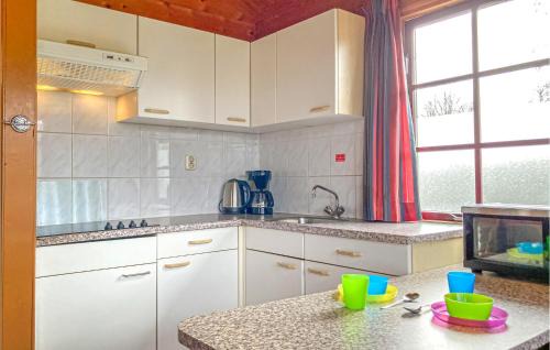 De Meene Casa | 3 Bedroom Awesome Home In Gramsbergen