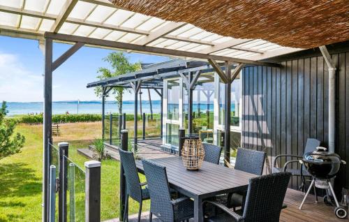 Vibæk Strand Casa | 3 Bedroom Beach Front Home In Ebeltoft