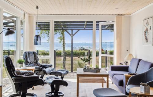 Vibæk Strand Casa | 3 Bedroom Beach Front Home In Ebeltoft