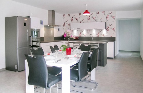 Dourdan Casa | Hermosa casa de 3 dormitorios en.