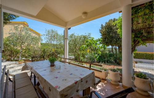 Peruski Casa | 3 Bedroom Beautiful Home In Pavicini