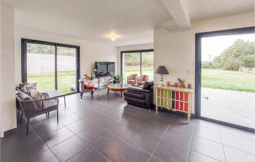 Vertou Casa | 3 Bedroom Beautiful Home In Vertou