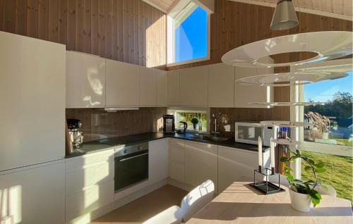 Arendal Casa | 3 Bedroom Beautiful Home In Færvik