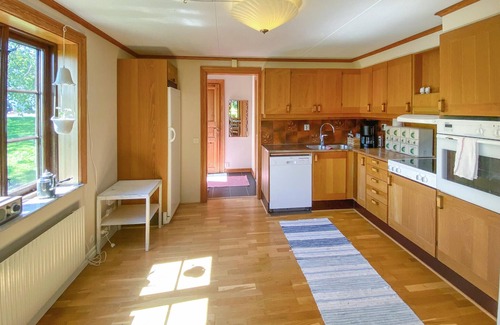 Kolboda Casa | Hermosa casa de 3 habitaciones en Hagby