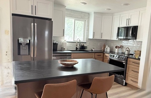 Hermiston Casa | 3-bedroom, Beautifully Remodeled, Large Fenced Yard