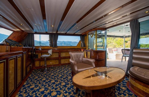 Fethiye City Center Alquiler De Eote | 3-bedroom boat in charming Muğla with WiFi, AC