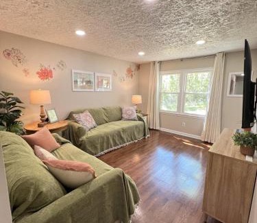 Roanoke Casa | 3 Bedroom - Boho By the Star - Cozy Home Close to Downtown Roanoke