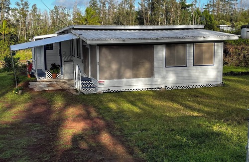 Ainaloa Cabina | 3-bedroom cabin in serene Pāhoa with fitness room, WiFi