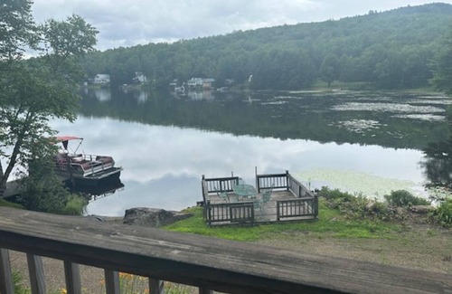Stark Cabina | 3 Bedroom cabin on South Pond in Stark NH