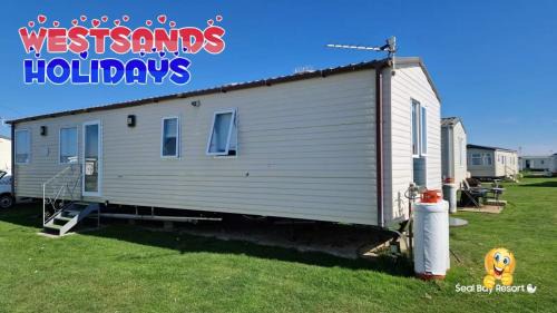 Selsey Casa | 3 Bedroom Caravan at Seal Bay Resort