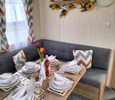 Rhyl Casa | 3 Bedroom Caravan, Edi Rita, Robin Hood, Pet Friendly