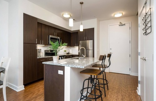 University District Apartamento | 3 Bedroom Centrally Located