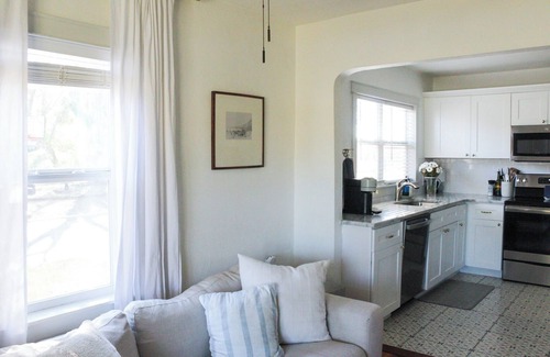 Lakeland Casa | 3-bedroom centrally-located house in charming Lakeland with AC, king bed.