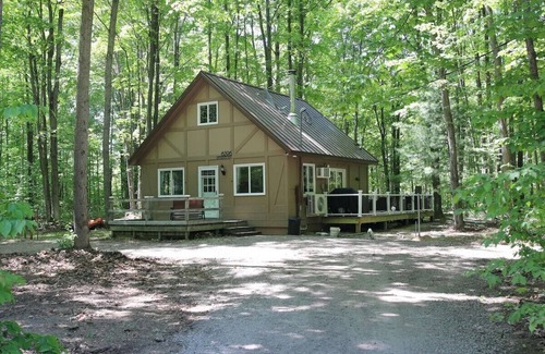 Elmira Chalet De Esquí | 3-bedroom chalet in fabulous Lakes of the North with AC, WiFi