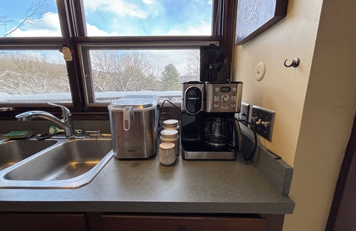 Ellicottville Chalet De Esquí | 3-bedroom chalet in marvelous Ellicottville with WiFi, sauna, deck and grill