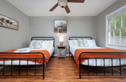 Fortson Casa | 3-Bedroom Columbus Family Home with Private Pool