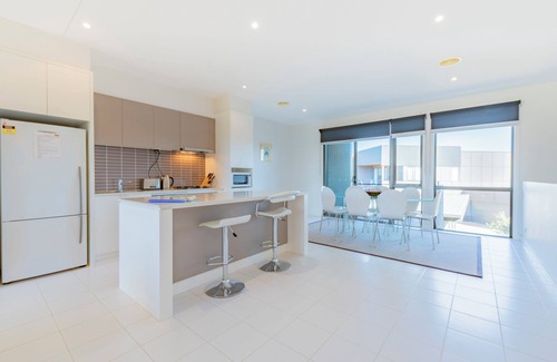 Torquay Apartamento | 3 Bedroom Condo - Pool and Tennis Court Access - Torquay
