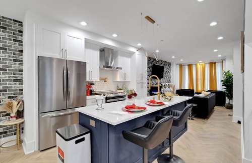 Trinidad Condominio | 3-bedroom condo in charming Washington with AC, WiFi. Relax and enjoy