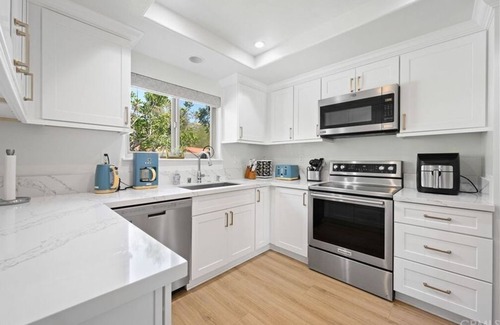 Laguna Niguel Condominio | 3 Bedroom Condo L-460443 by Houzlet