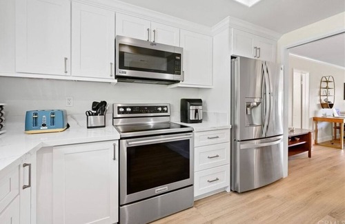 Laguna Niguel Condominio | 3 Bedroom Condo L-460443 by Houzlet