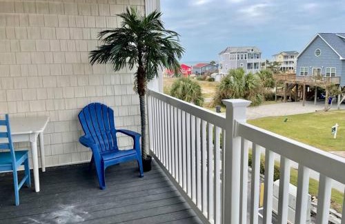 Long Beach Apartamento | 3 Bedroom Condo, Ocean Views & Short Walk to Beach!
