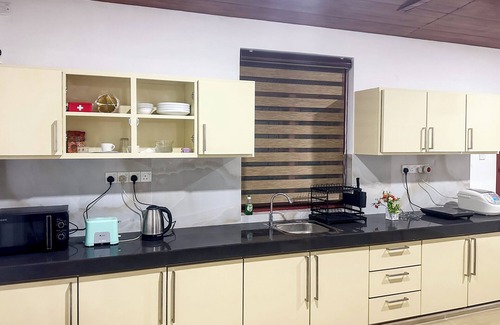 Panadura Apartamento | Charming 3-bedroom apartment with WiFi, AC in Panadura, The Hub Residences