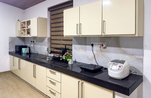 Panadura Apartamento | Charming 3-bedroom apartment with WiFi, AC in Panadura, The Hub Residences