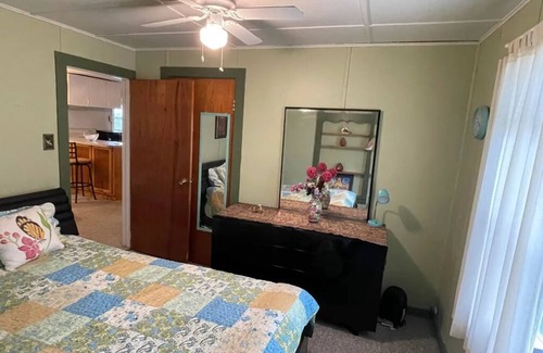 Greentown Cabaña | 3 Bedroom Cottage Inside Promised Land State Park!