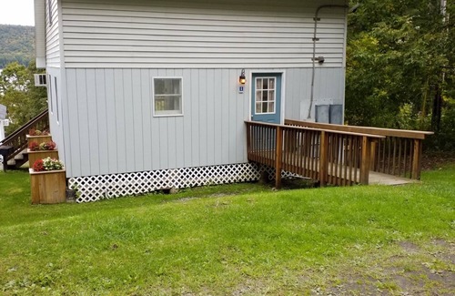 Cooperstown - Otsego Lake Cabaña | 3 bedroom Cottage minutes from Cooperstown on Otsego Lake