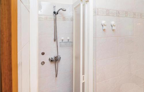 Martinski Apartamento | 3 Bedroom Cozy Apartment In Nedescina