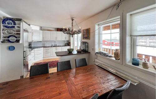 Gala Apartamento | 3 Bedroom Cozy Apartment In Gålå