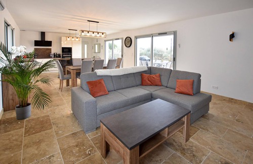 Mormoiron Casa | Acogedora casa de 3 habitaciones en.