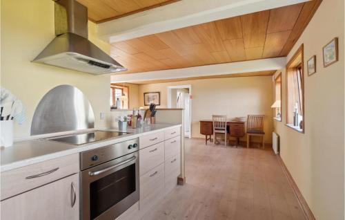 Østermarie Casa | 3 Bedroom Cozy Home In Østermarie