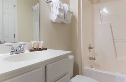 Santee Complejo | 3 Bedroom Deluxe on Lake Marion, South Carolina!!