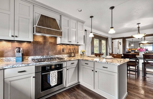 Somers Casa | 3 bedroom Exec Home at Best Western, Free Hot Breakfast, Pool near Flathead Lake