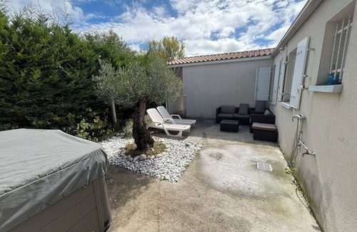 Saint-Denis-d'Oleron Villa | Villa de 3 dormitorios en un nivel a 250 m de la playa!