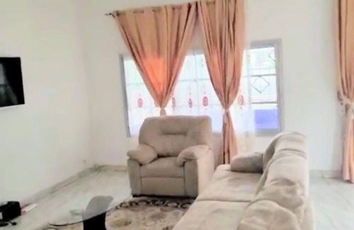 Limbe Casa | 3 Bedroom Fully Furnished gated Guest House