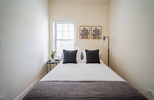 Avondale Apartamento | 3-BR Gem Apartment with In-Unit Laundry