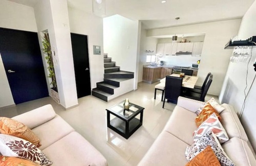 La Paz Casa | 3 Bedroom Home with Pool