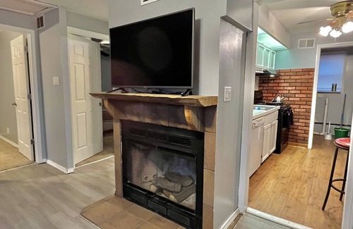 Waukegan Casa | 3 Bedroom Home near Naval Base!
