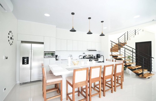 Aguas termales de Arenal Casa | Casa de 3 habitaciones con piscina privada, fogata, terraza, vistas, WiFi y A/C